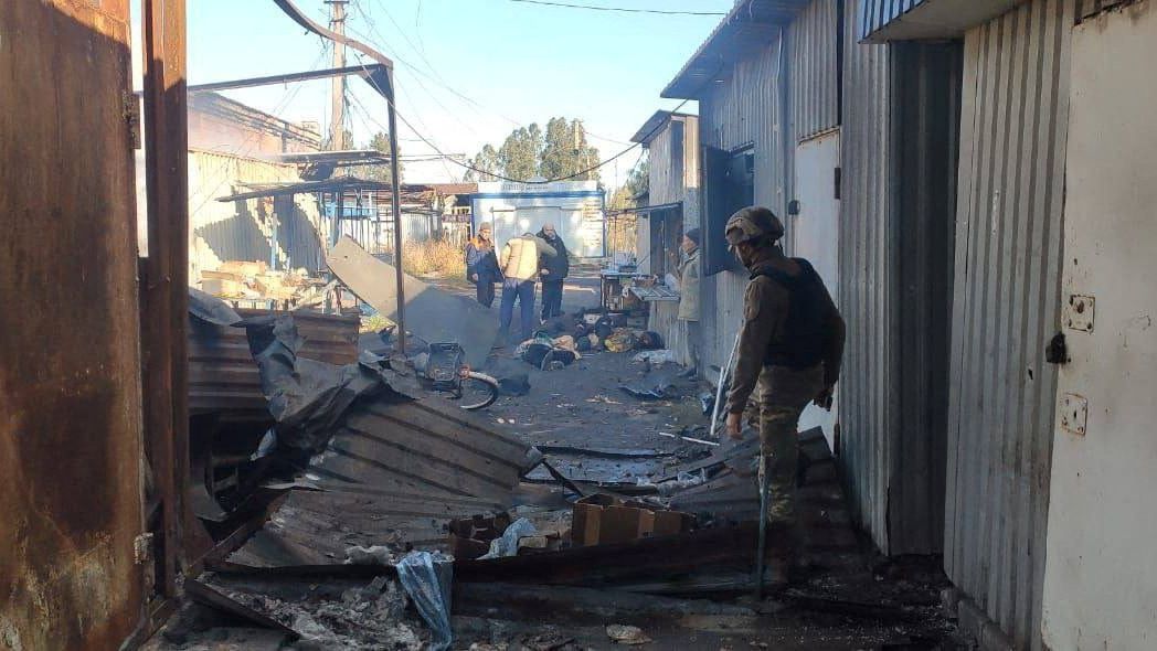 Při náletu na trh v ukrajinské Avdijivce zemřelo sedm lidí